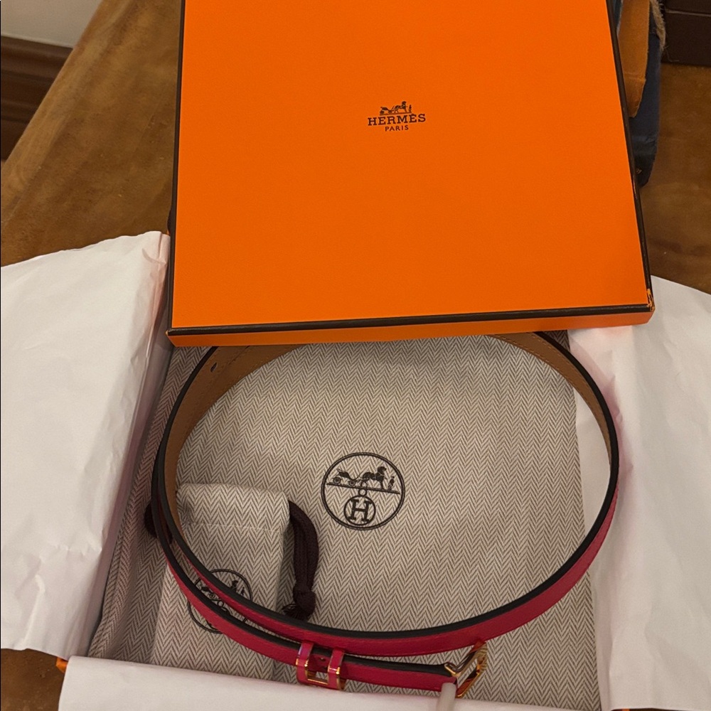 Hermes Elegant Red Leather Belt - Picture 4 of 4
